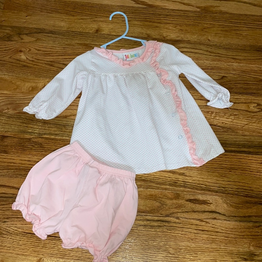 Light pink outfit